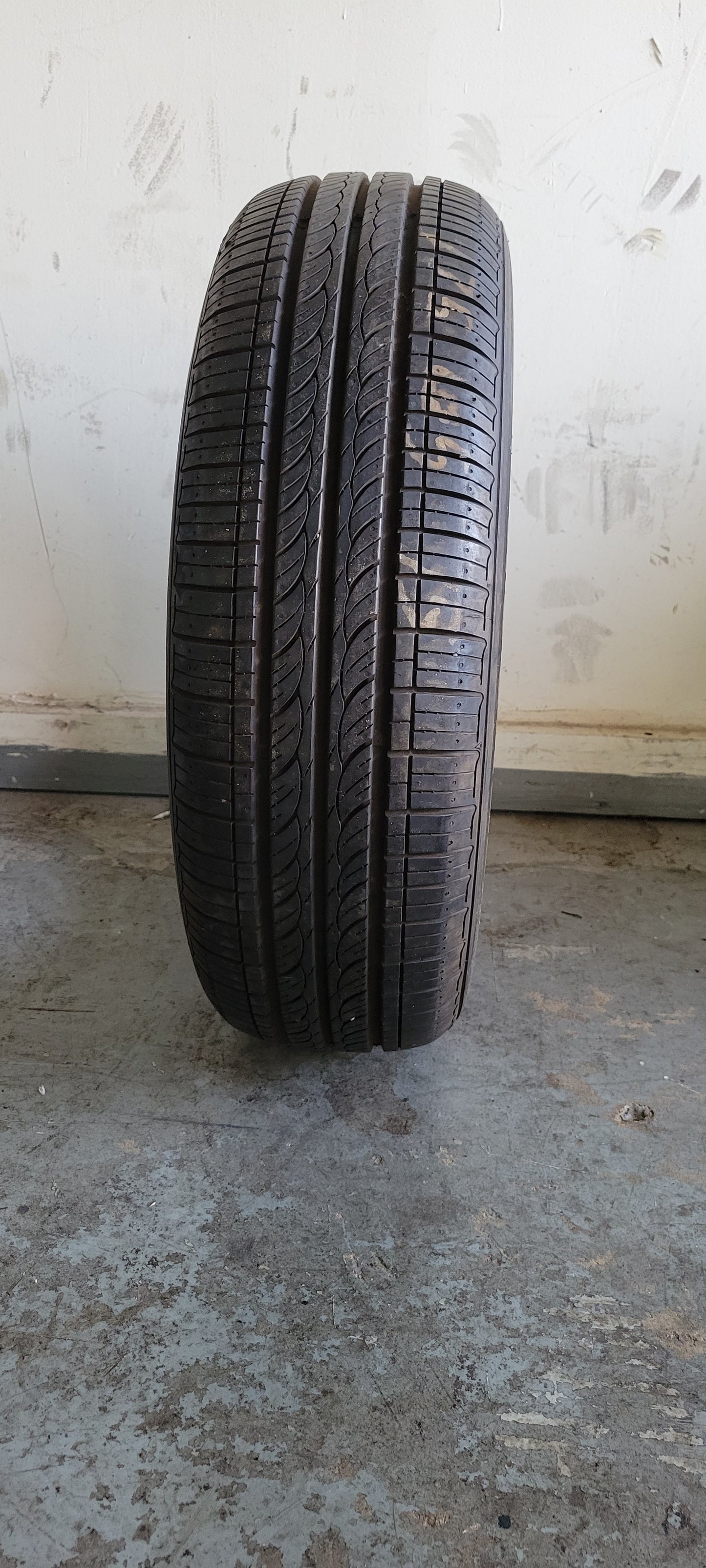175/65-15 Hankook